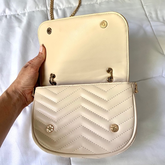 Forever 21 Crossbody - Picture 8 of 9